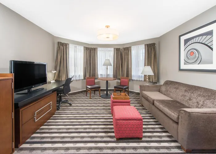 Hotel Ramada By Wyndham North Springfield