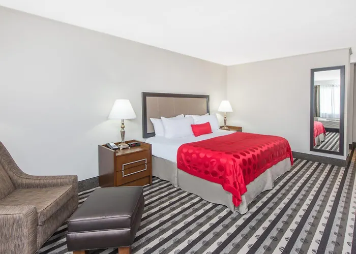 Ramada By Wyndham North Springfield