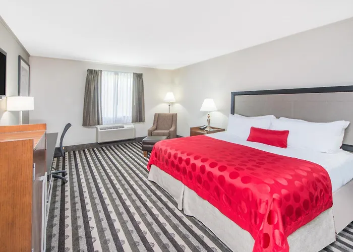 Ramada By Wyndham North Hotel Springfield